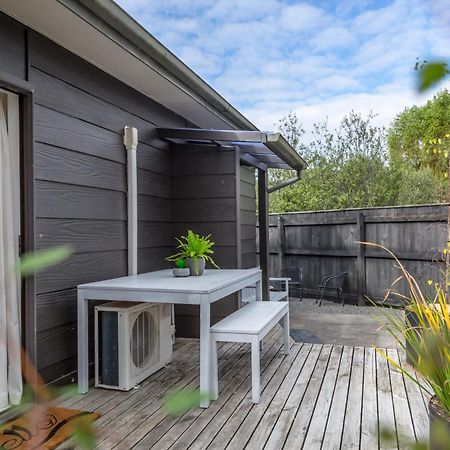 Tui Cottage Martinborough Bagian luar foto