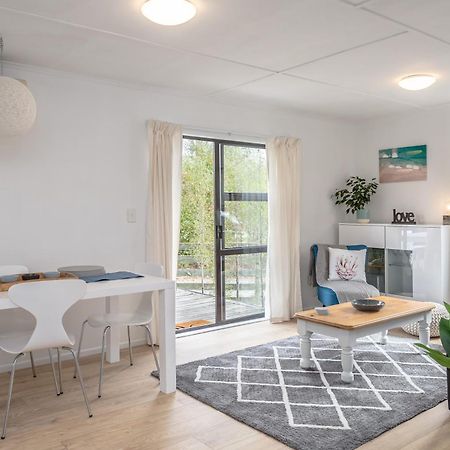 Tui Cottage Martinborough Bagian luar foto