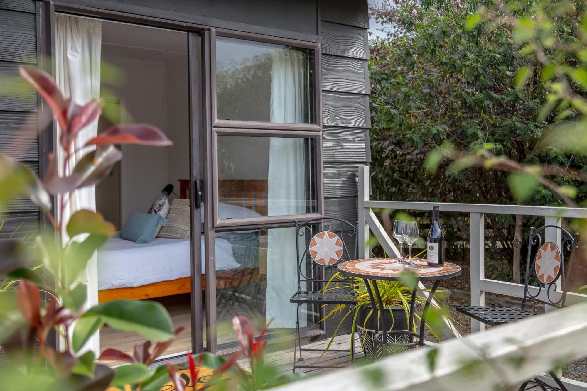 Tui Cottage Martinborough Bagian luar foto